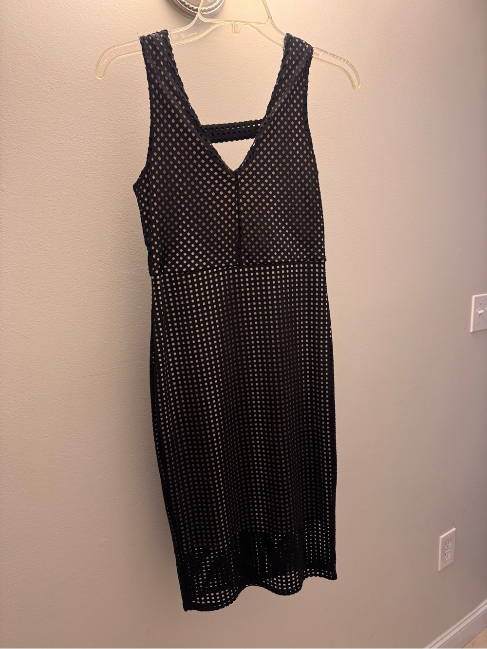 Bar III Black Sleeveless V-Neck Midi Dress with Lattice Cutouts